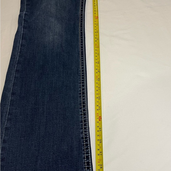 GRACE Horse Shoe Embellished Mid Rise/Easy Fit Bootcut Jeans - Picture 8 of 10